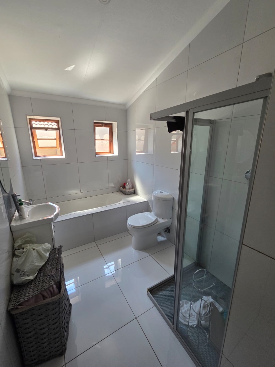 4 Bedroom Property for Sale in Waterval East North West